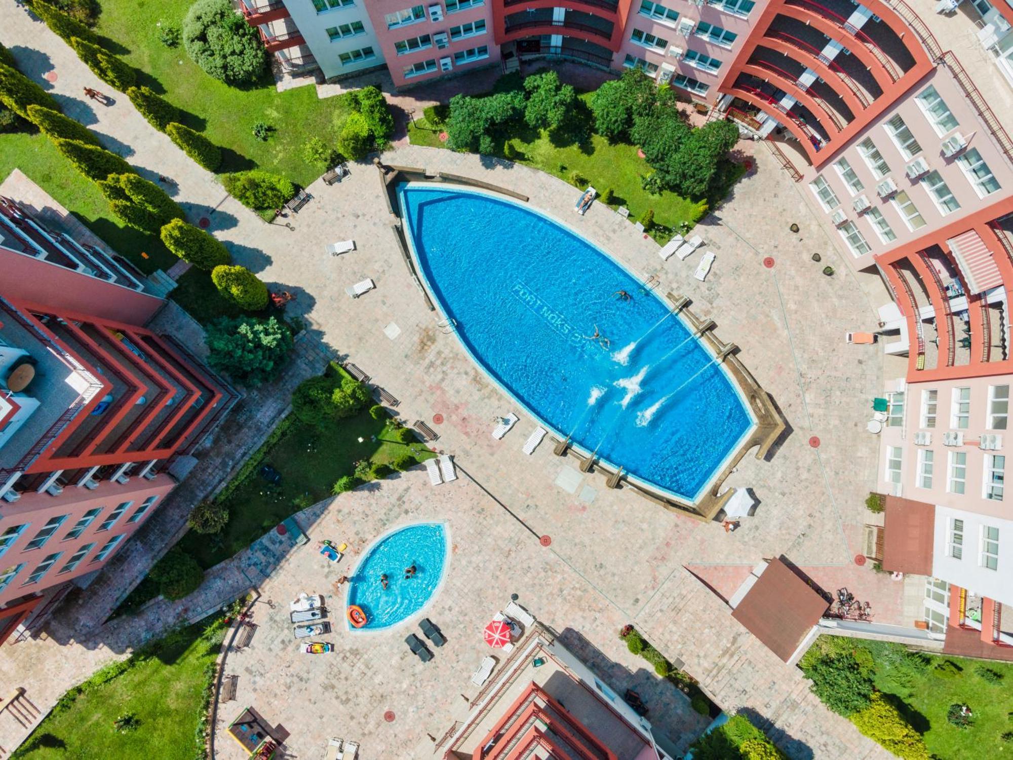 Privillege Fort Noks Beach Apartments 엘레니테 외부 사진