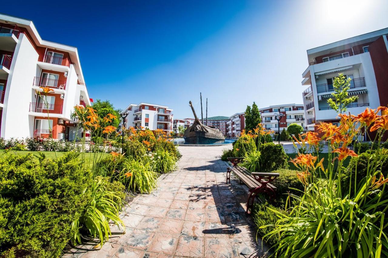 Privillege Fort Noks Beach Apartments 엘레니테 외부 사진